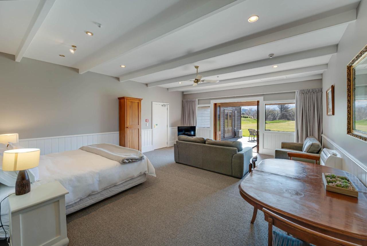 Lodge Manata Homestead & *